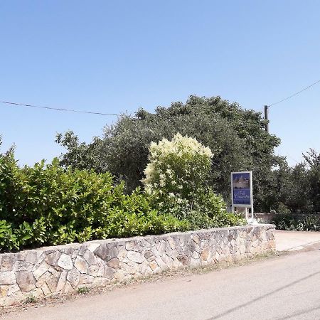 Trulli Convertini Locorotondo Eksteriør bilde