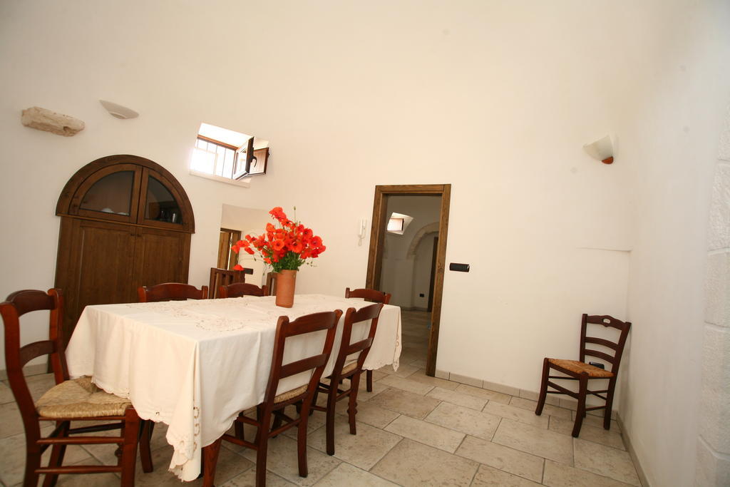 Trulli Convertini Locorotondo Rom bilde