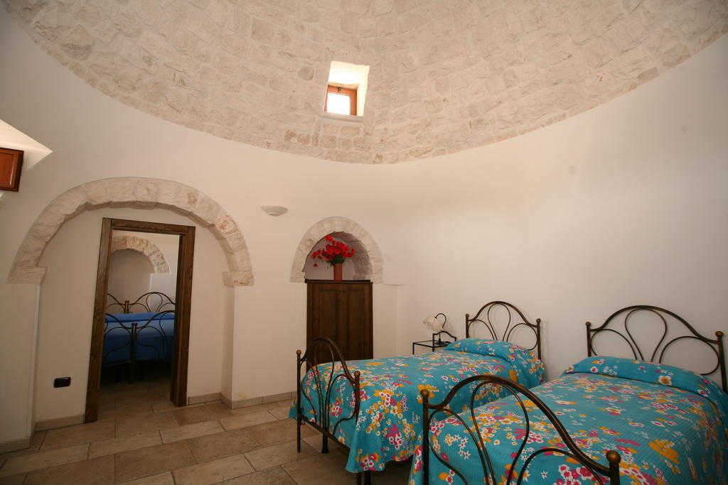 Trulli Convertini Locorotondo Rom bilde