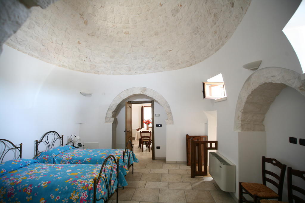 Trulli Convertini Locorotondo Rom bilde